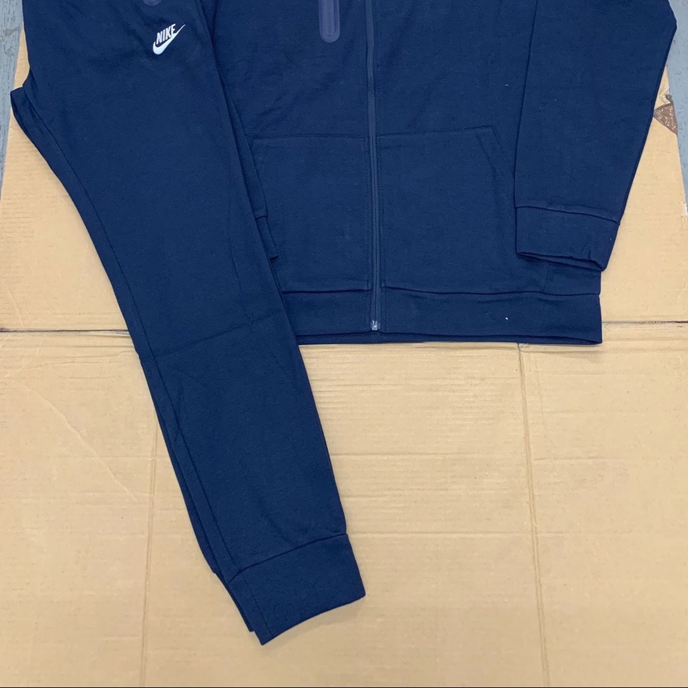 Nike Sweatsuit - Picture 3 of 3